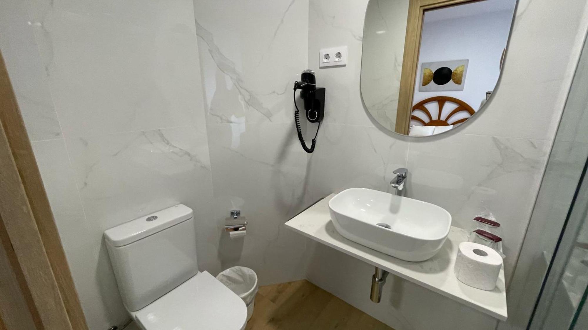 Hostal O Pincho Ponte Do Porto Екстер'єр фото