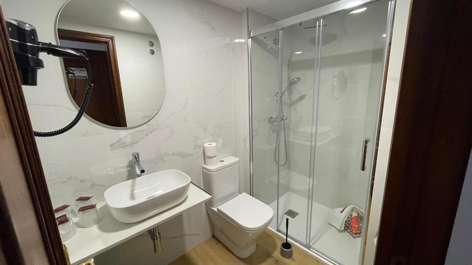 Hostal O Pincho Ponte Do Porto Екстер'єр фото